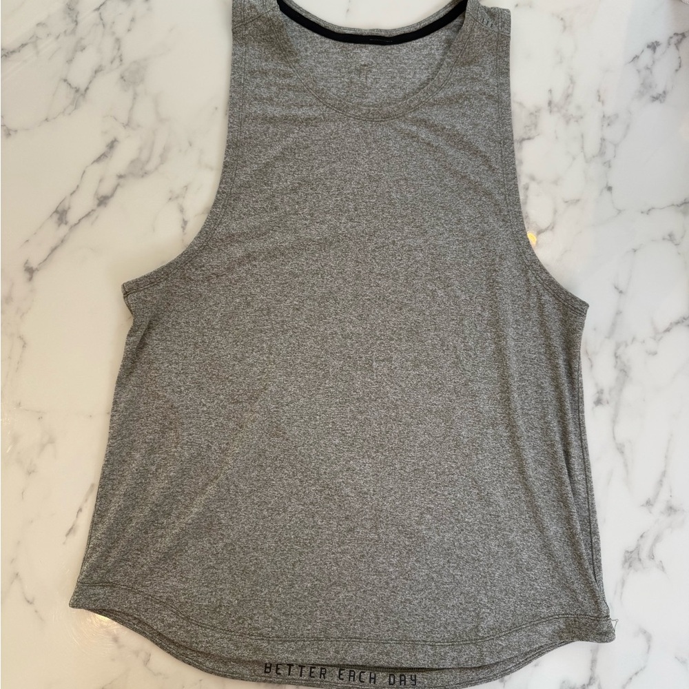 Lululemon Sleeveless Muscle Tee in heather Green - Size large